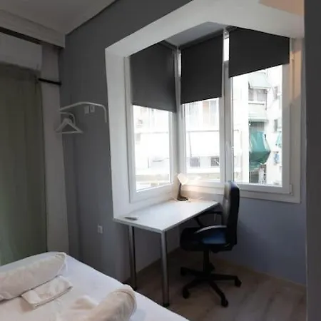 Όμορφο Στούντιο Στο Κέντρο Της Πόλης. Apartment Larissa Exterior photo
